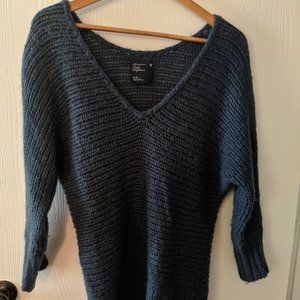Chunky knit 3/4 sleeve navy sweater